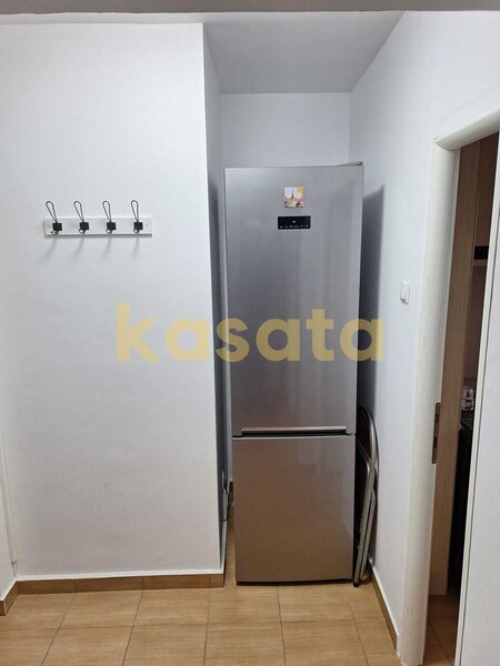 Doamna Ghica, oportunitate, garsoniera, bloc 1980.